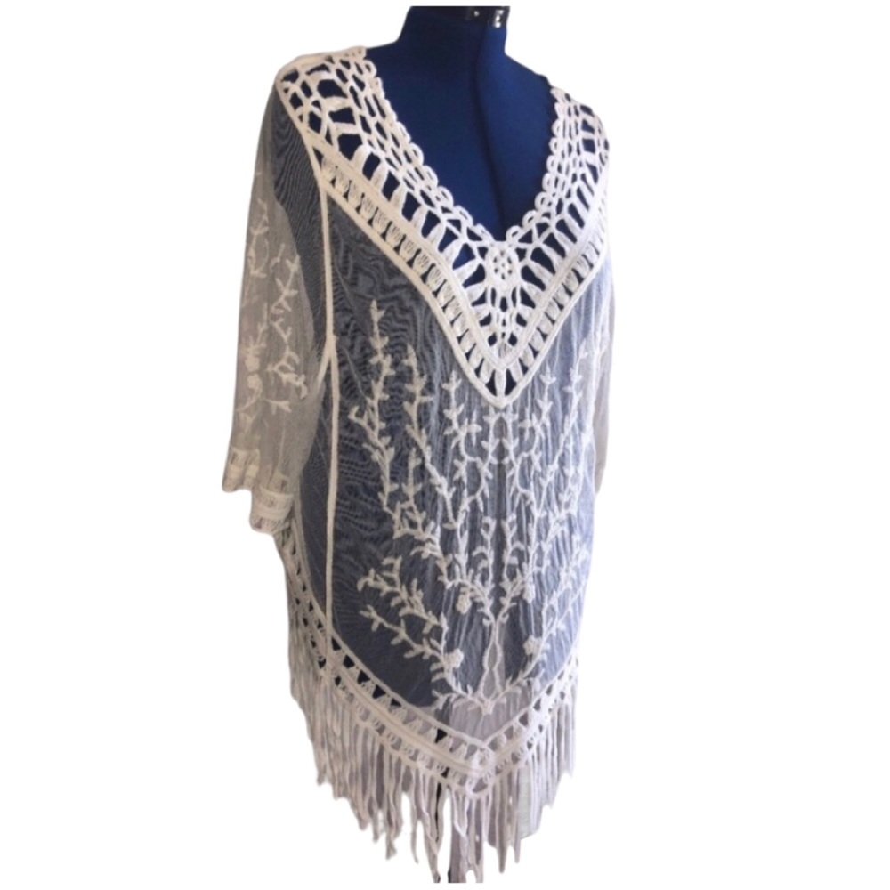 🌺CLEAR OUT ITEM🌺 Kaktus embroidered lace cover up